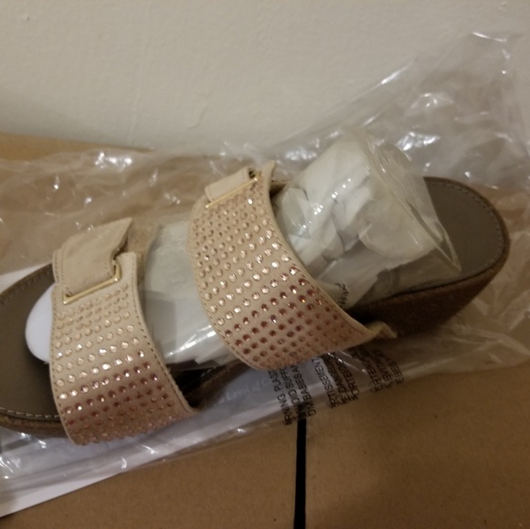 Naturalizer size 7 wedges - Picture 3 of 6